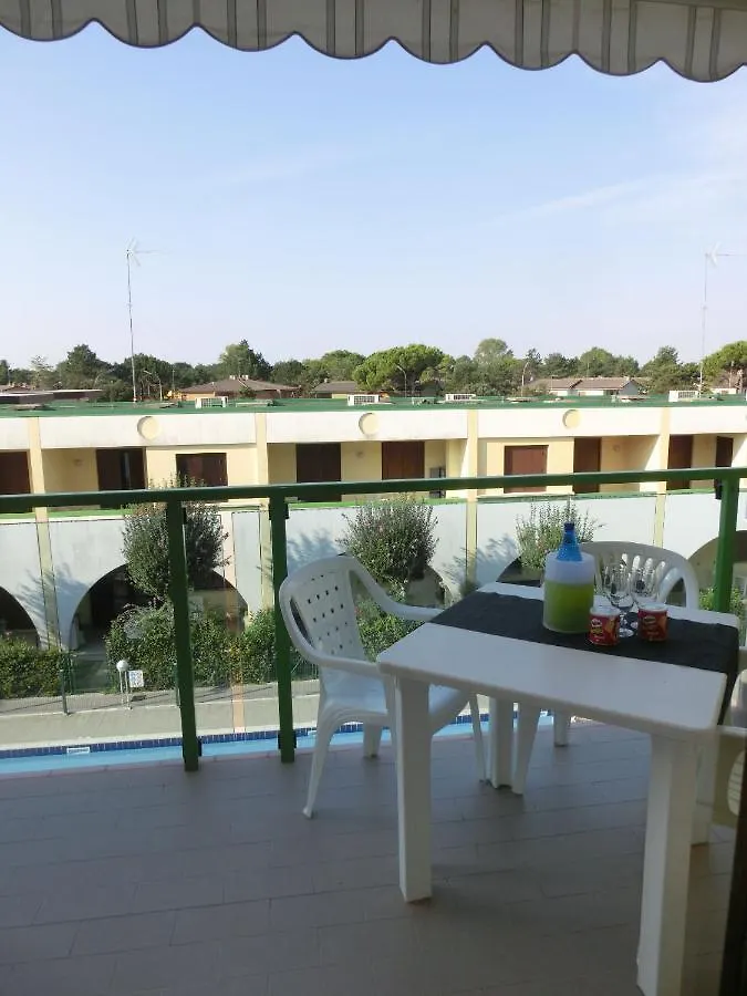 Apartmán Family-Friendly Poolside Tranquility Bibione 0*,