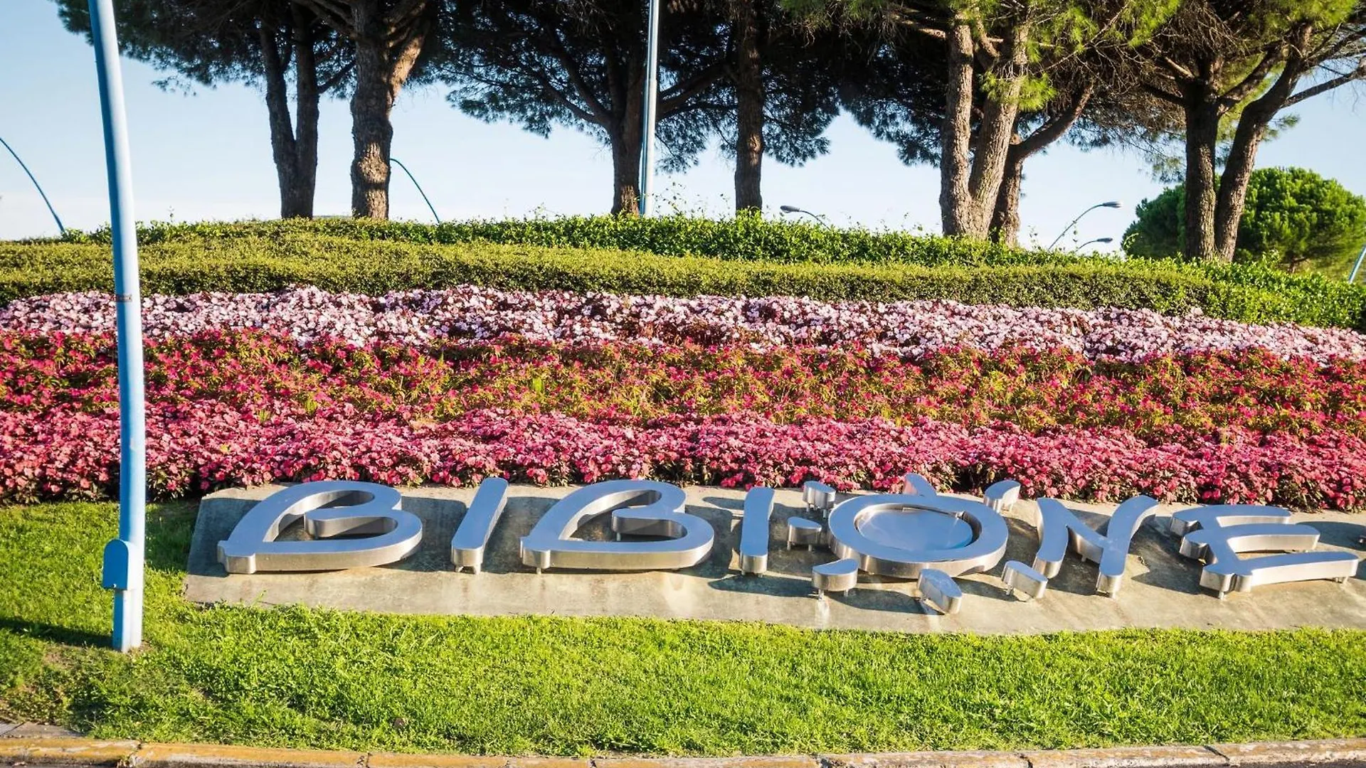 Family-Friendly Poolside Tranquility Apartment Bibione Italy