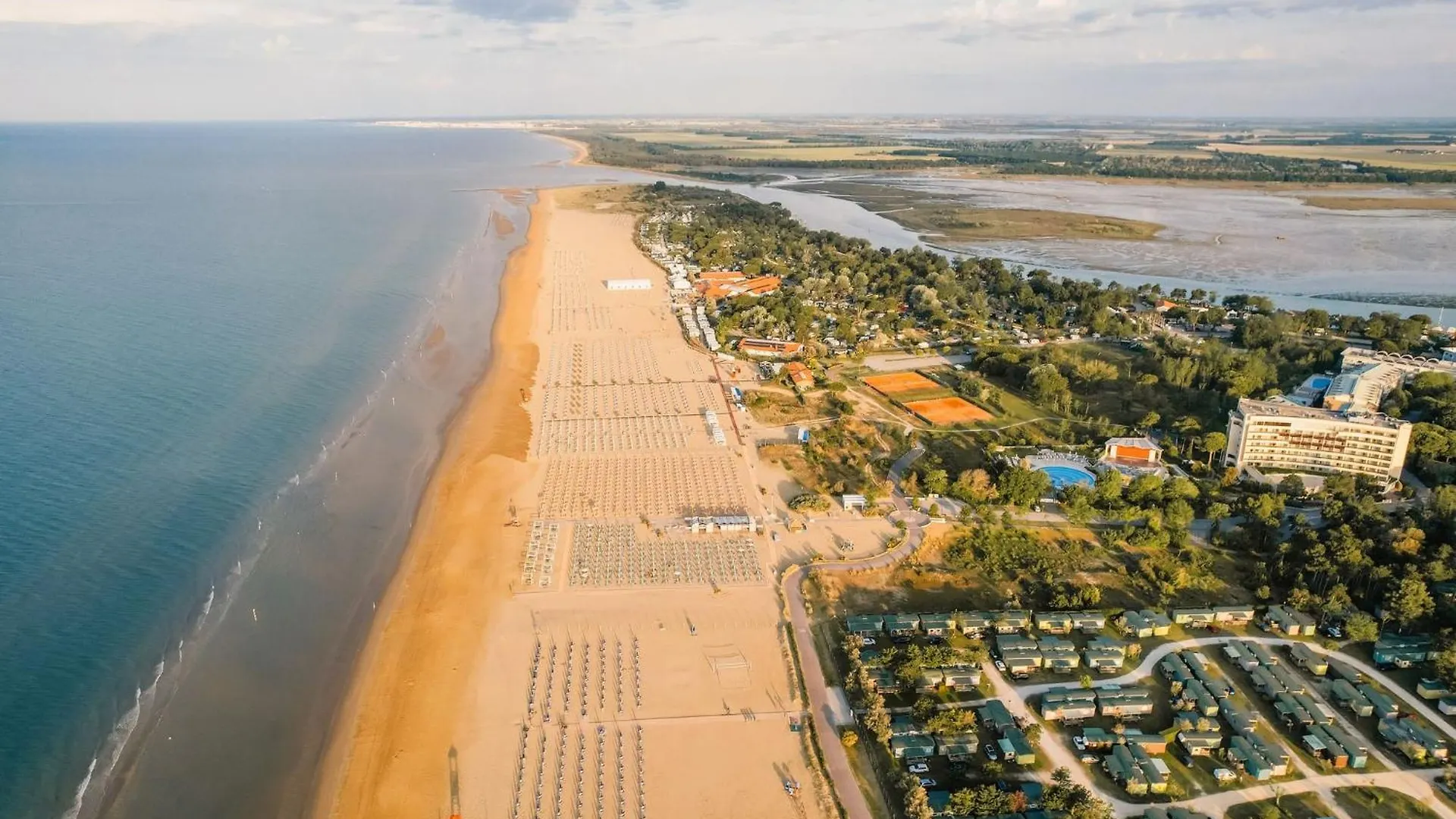 Family-Friendly Poolside Tranquility Apartment Bibione